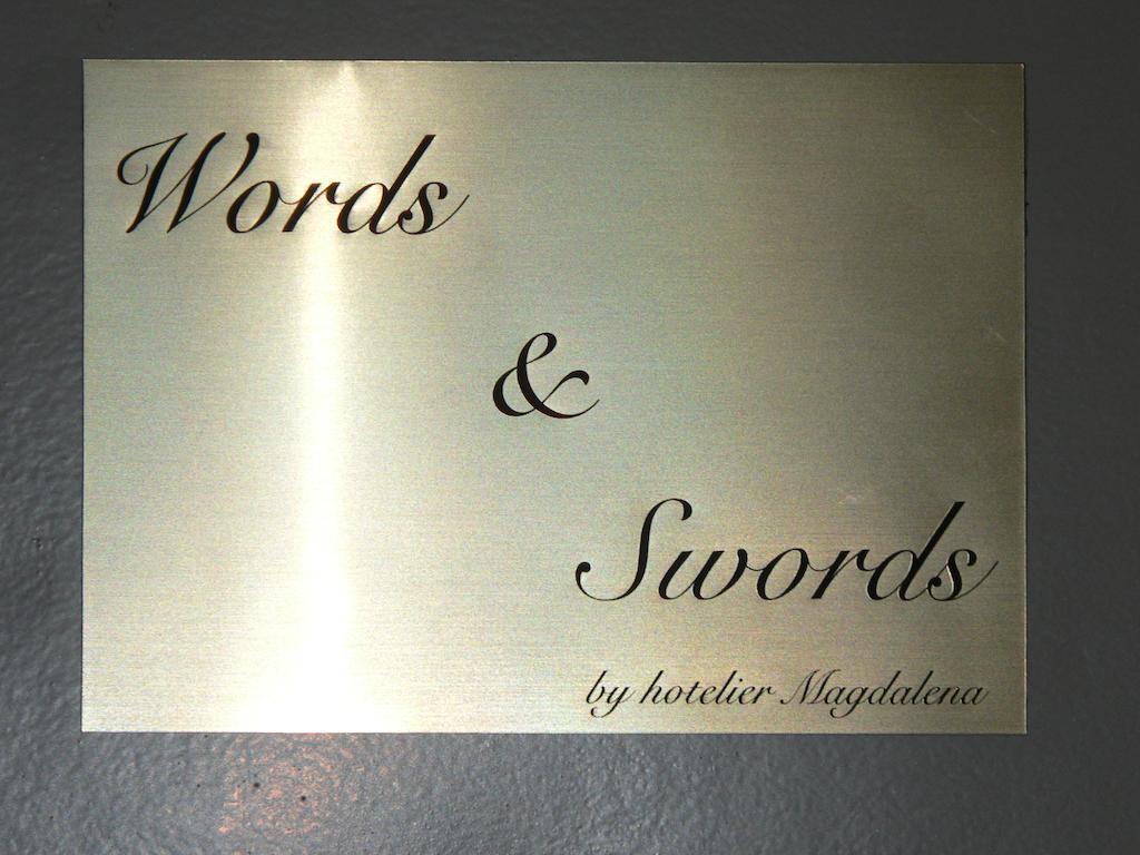 Privat overnatting Words & Swords